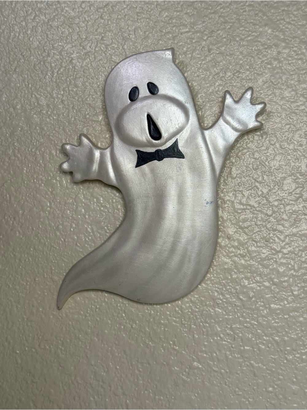 Vintage Silver Ghost Wall Accent - Decorative Home Wall Decor